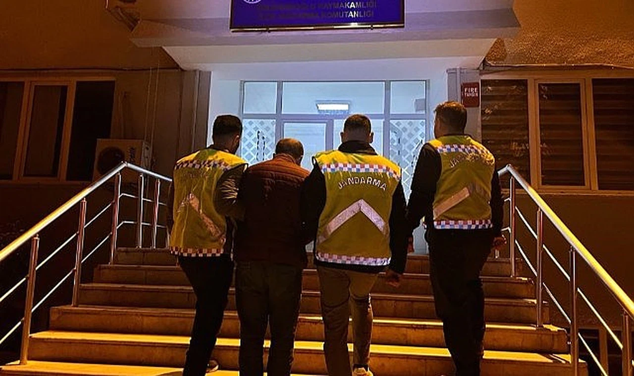 Hırsızlık suçundan aranan hükümlü yakalandı