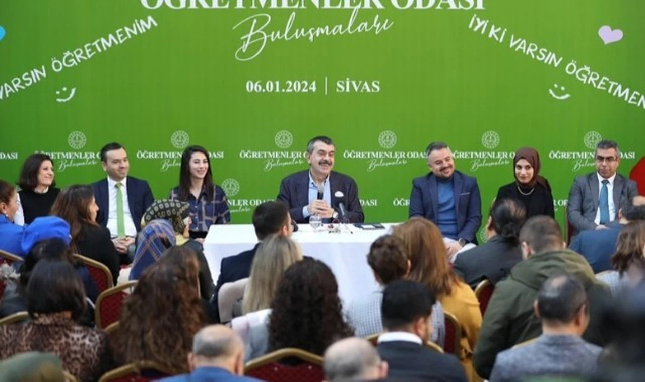 Milli Eğitim Bakanı Tekin, Sivas'ta öğretmenlerle bir araya geldi