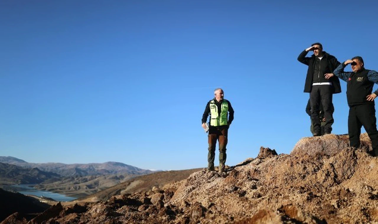 Bakan Bayraktar: “İliç'te maden sahasında yaşanan heyelanın 13. gününde çalışmalarımız aralıksız sürüyor”