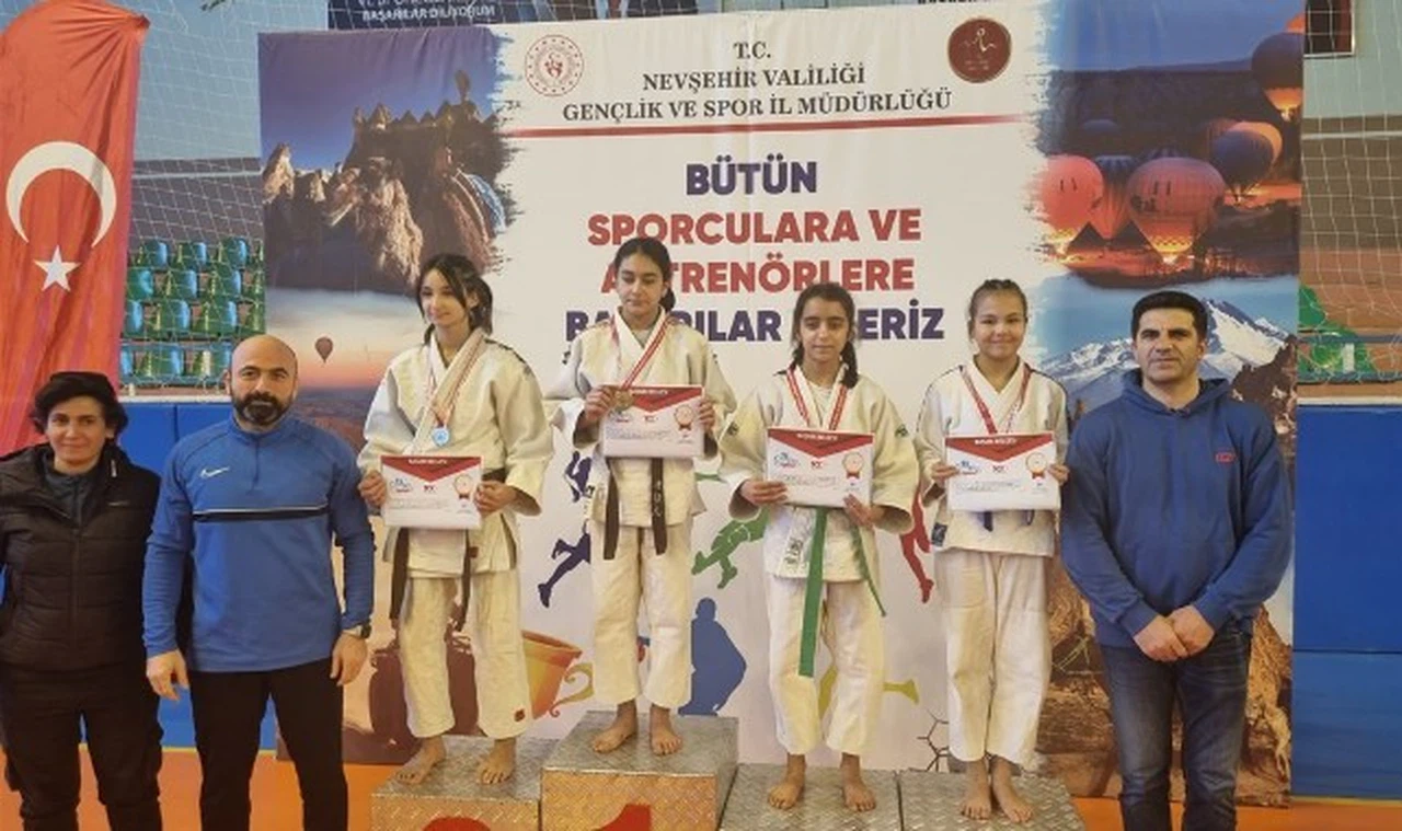 Minikler Judo Şampiyonası'nda 7 Madalya 