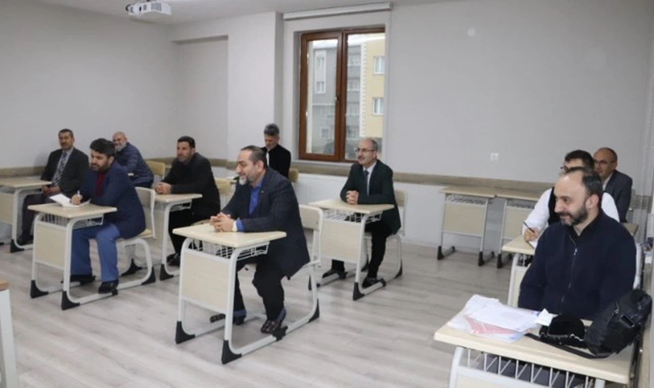 Sivas'ta din görevlilerine vaaz eğitimi veriliyor