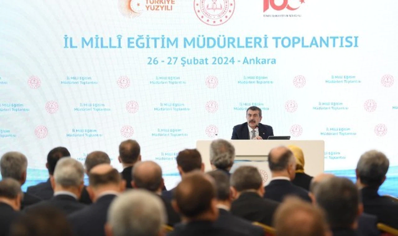 Veliler dikkat! Sınıf tekrarı ve devamsızlıkta af yok