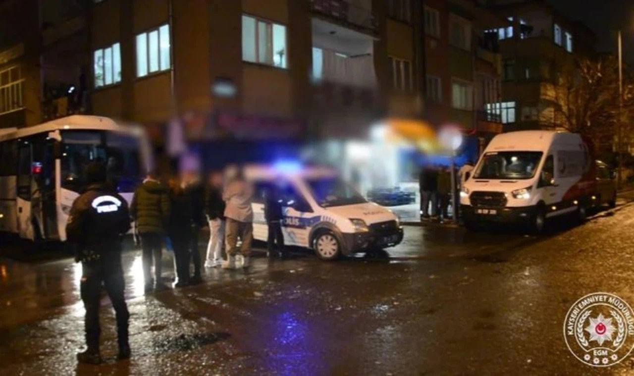 28 şahıs sınır dışı edilecek