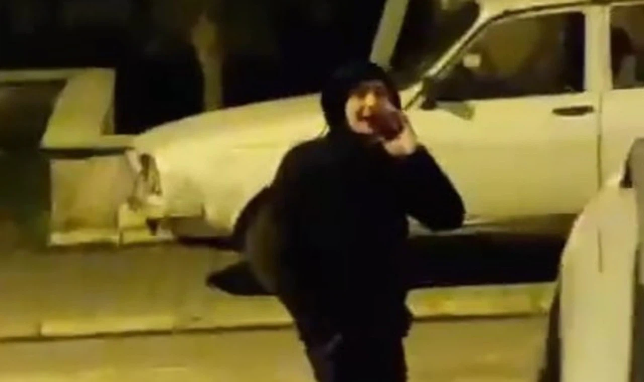 Davulcunun uğramadığı sitenin sakini komşularını bağırarak sahura kaldırdı