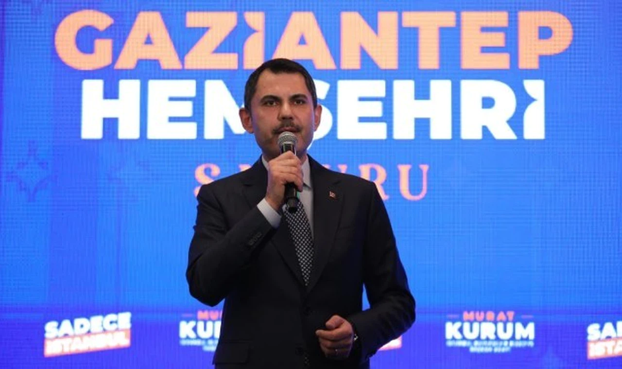 Murat Kurum: Deprem siyasi ayrım yapmıyor!