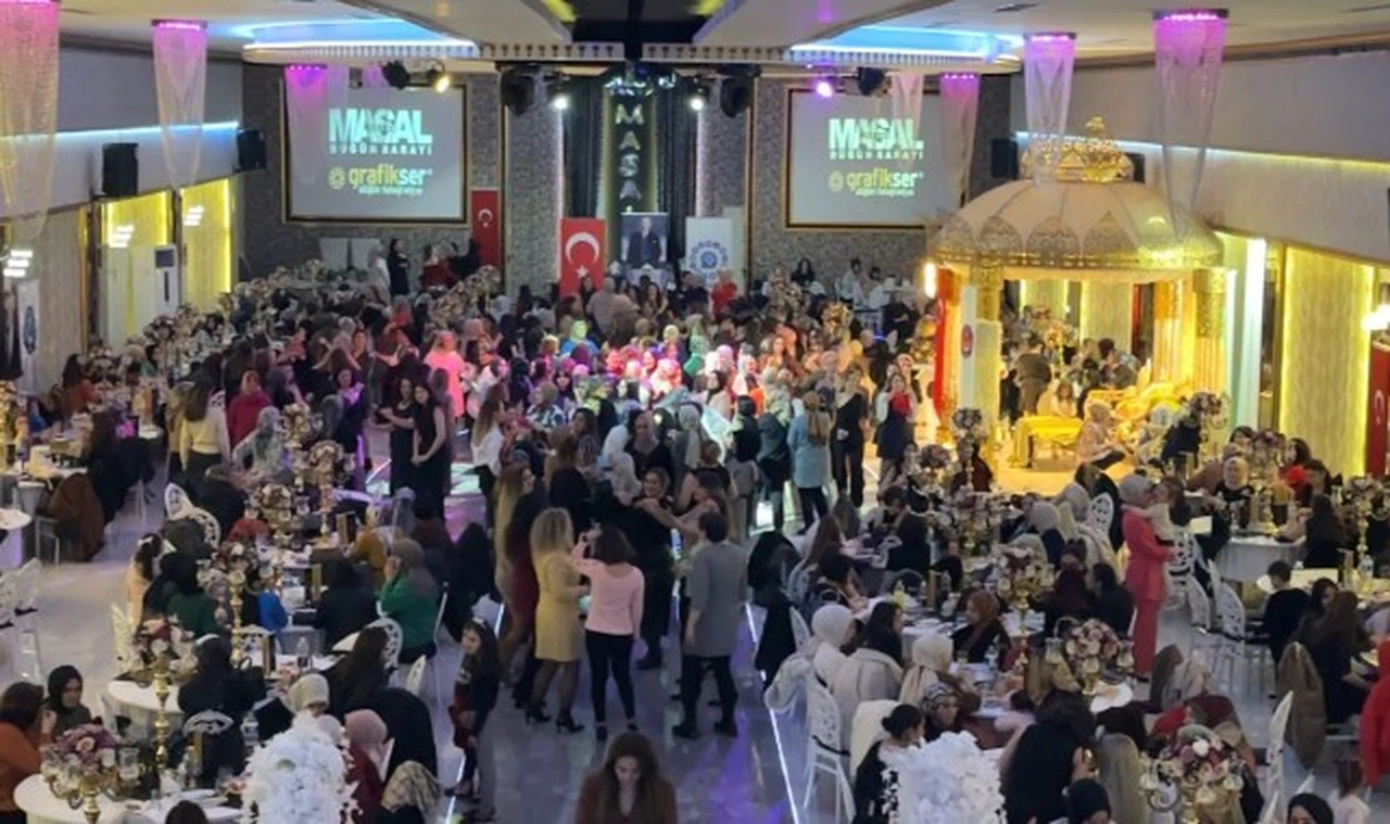 Türk Sağlık-Sen'den kadınlara muhteşem gece