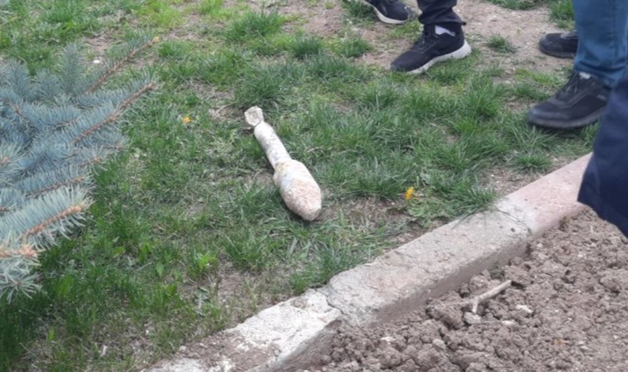 Yok artık! Kazıda anti-tank mermisi bulundu