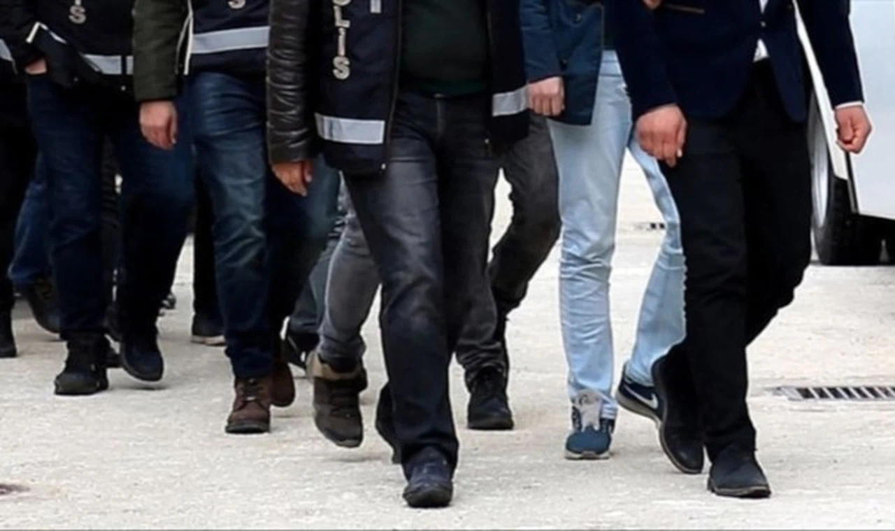28 ilde FETÖ Operasyonu, 44 gözaltı
