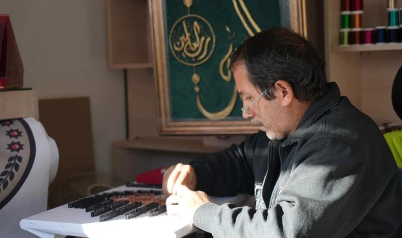 Azmiyle herkese örnek oluyor!