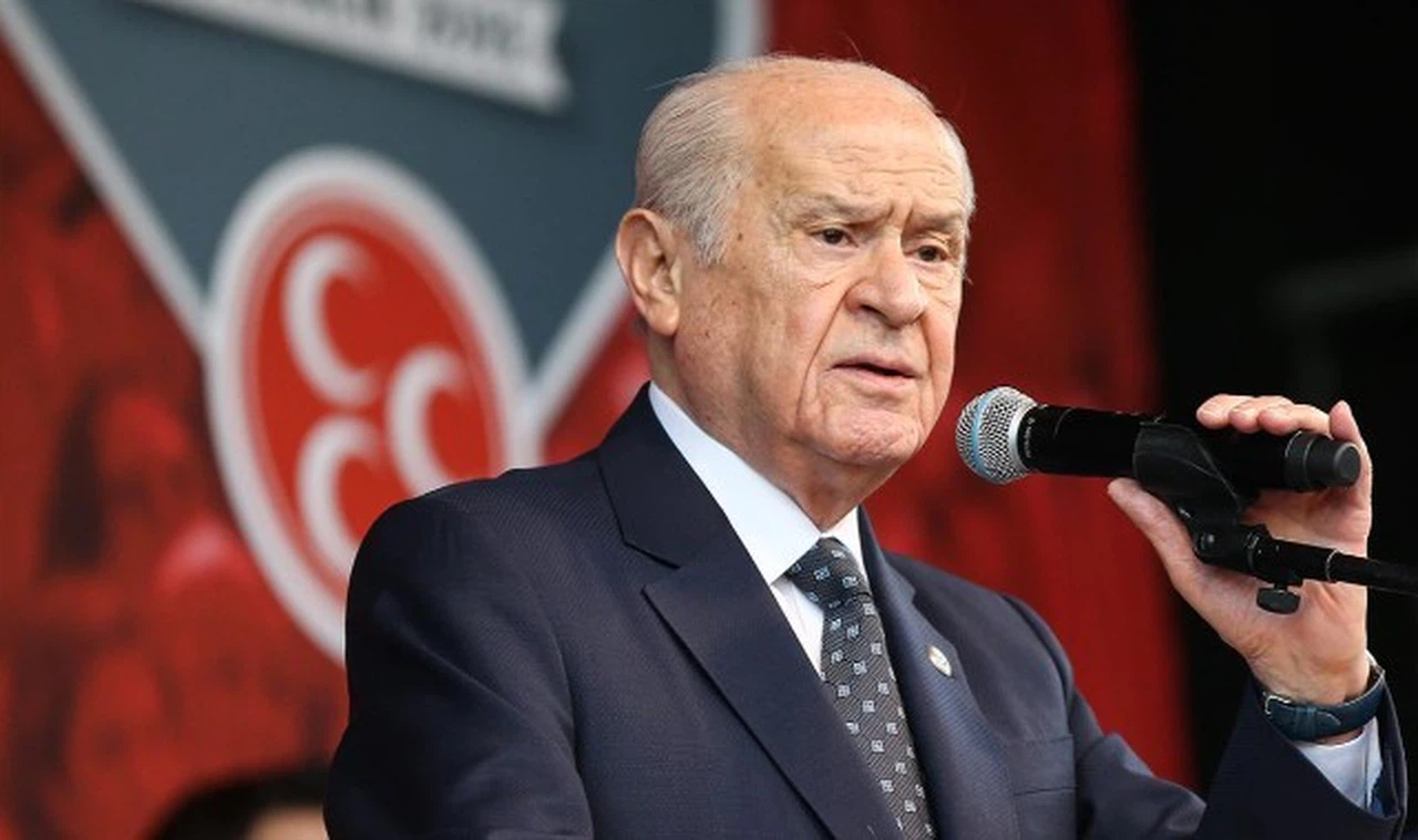 Bahçeli'den asgari ücret zammına destek