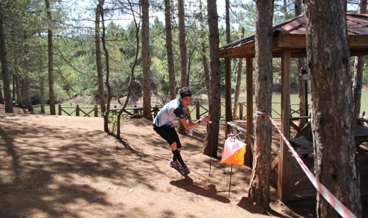 Gençler Oryantiring'le yarıştı