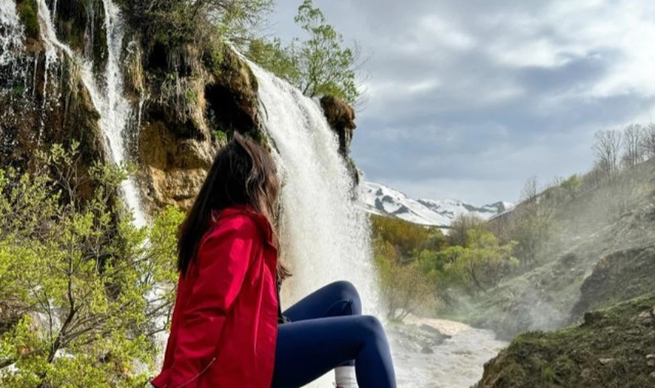 Konarlı Şelalesi doğal güzelliğiyle büyülüyor