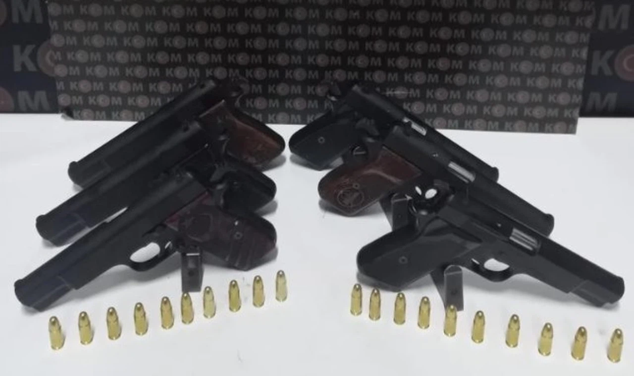 Silah kaçakçılarına operasyon