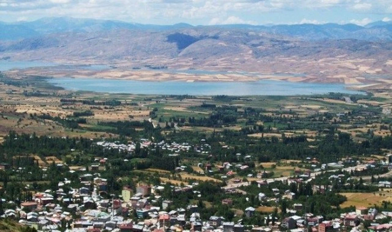 Sivas'ın O İlçesi Tarihi, Coğrafi Yapısı ve Kültürel Zenginliği ile Bir Anadolu Hazinesi 