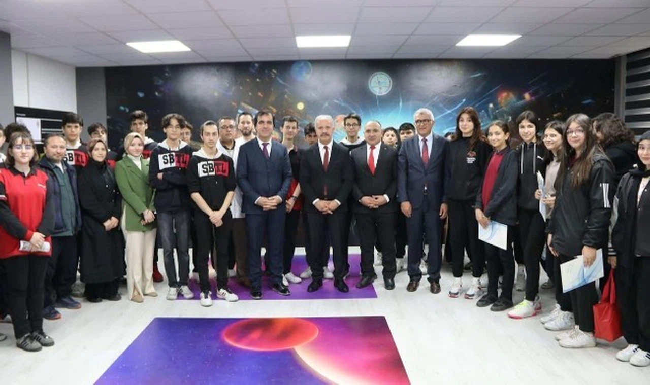 Yapay Zekâ ve Sanal Gerçeklik Laboratuvarı açıldı