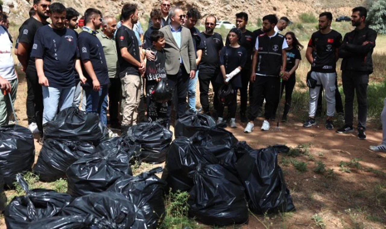 Sivas Fadlum çevresinde temizlik