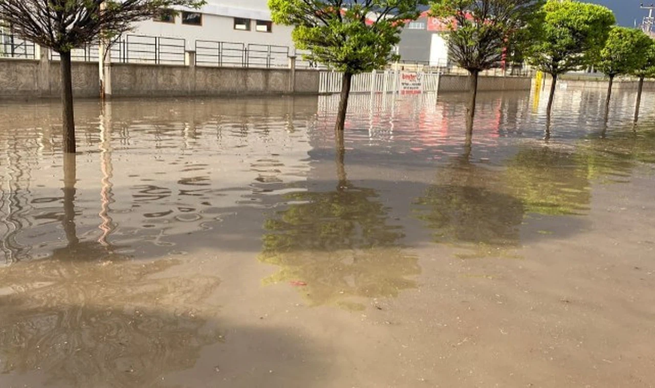 Sivas Organize Sanayi Bölgesi'ni sel bastı