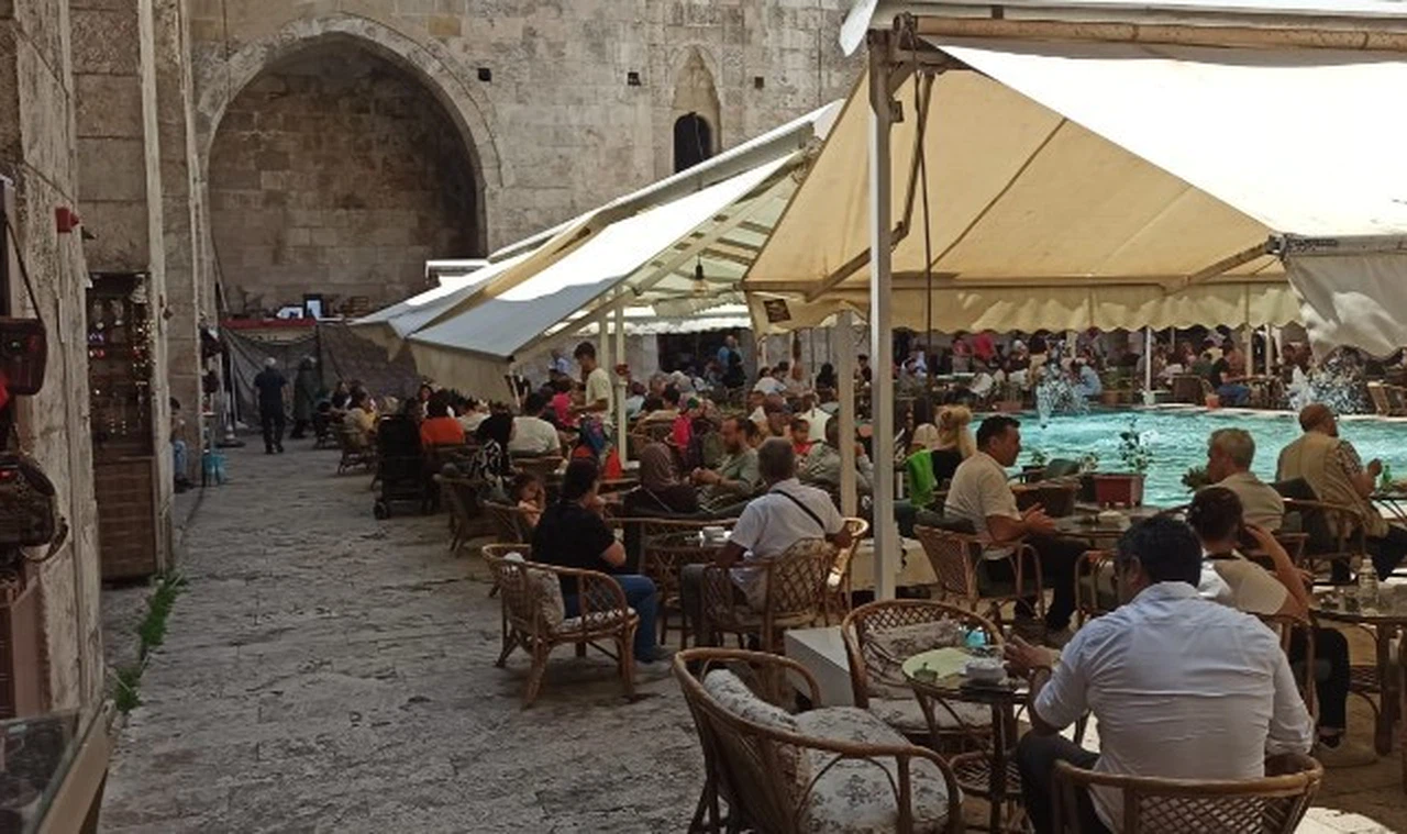 Sivas Şifahiye Medresesi esnaflarına bir dokun bin ah işit