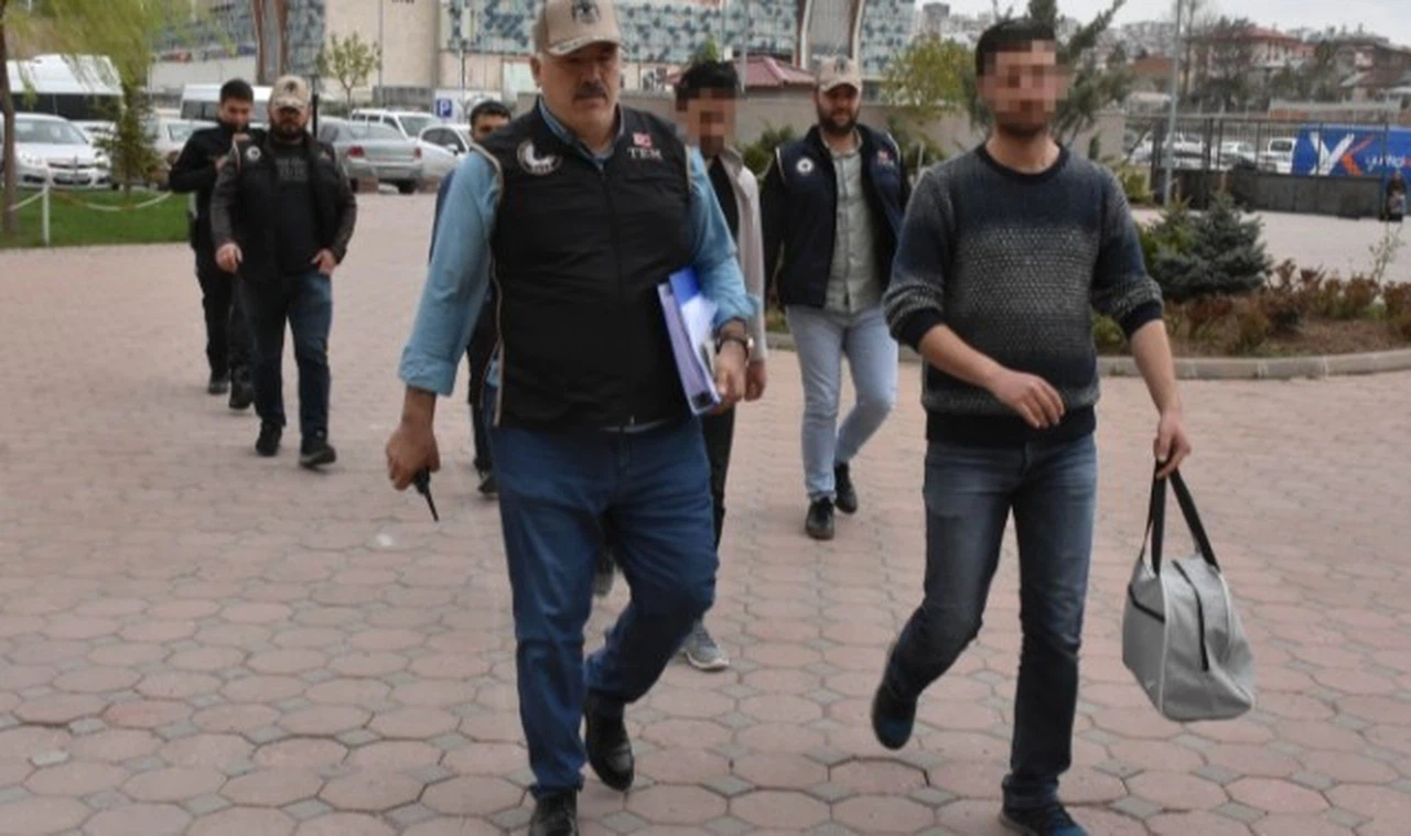 Sivas'ta FETÖ operasyonu