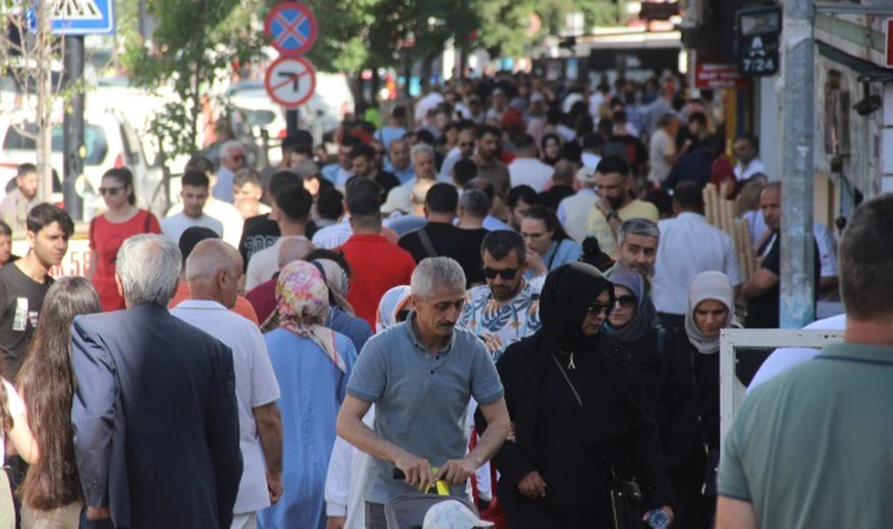 Sivas esnaflarının yüzünü gurbetçiler güldürdü