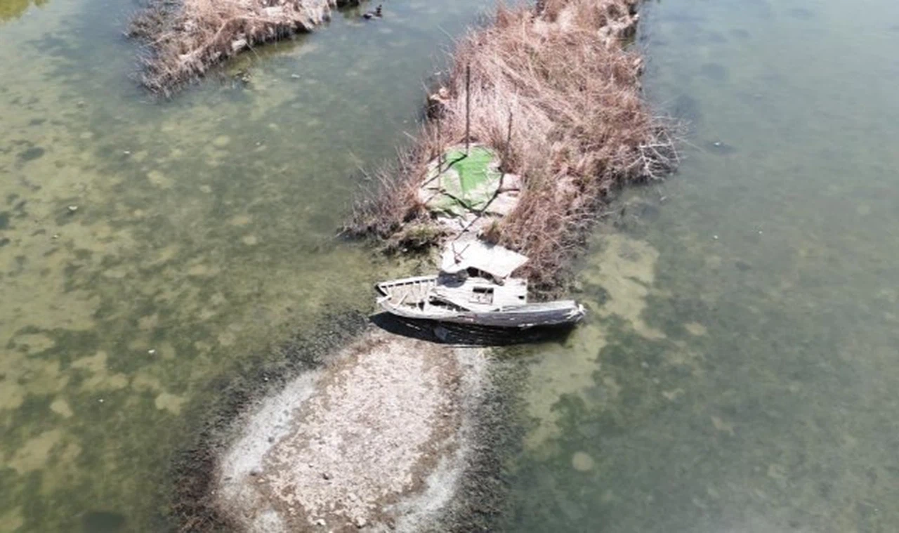 Sivas'ta o göl adeta can çekişiyor