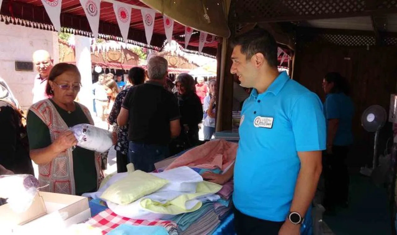 Yozgat'ta İşyurtları Ürün ve El Sanatları Fuarı açıldı