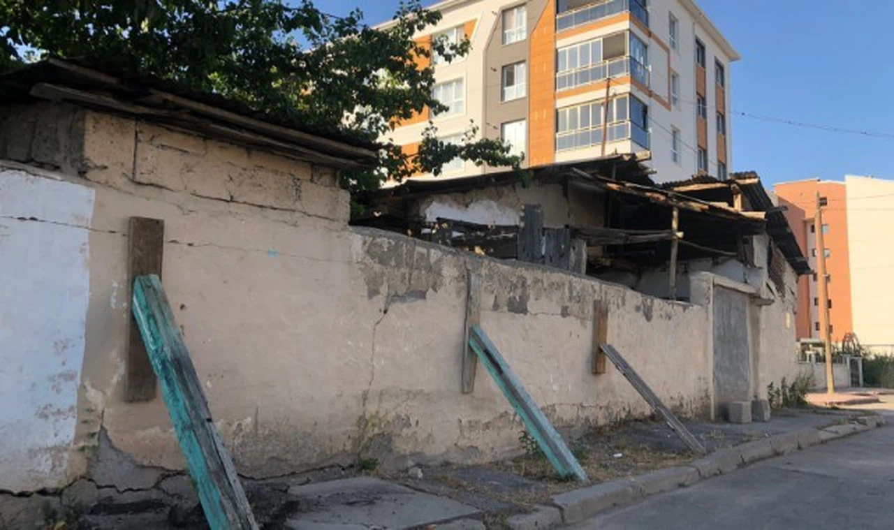 Apartmanlaşmaya inat direnen evler