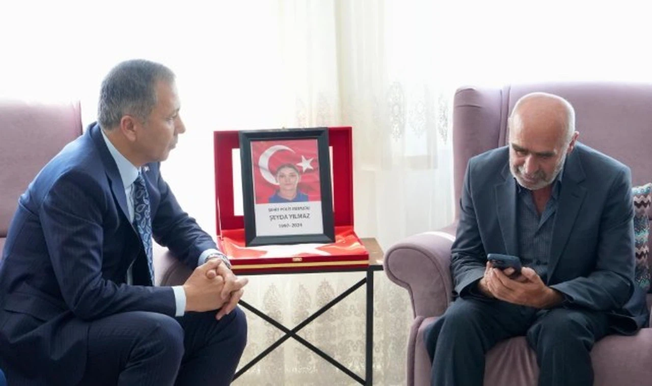 Cumhurbaşkanı Erdoğan şehit Şeyda'nın babası ile görüştü