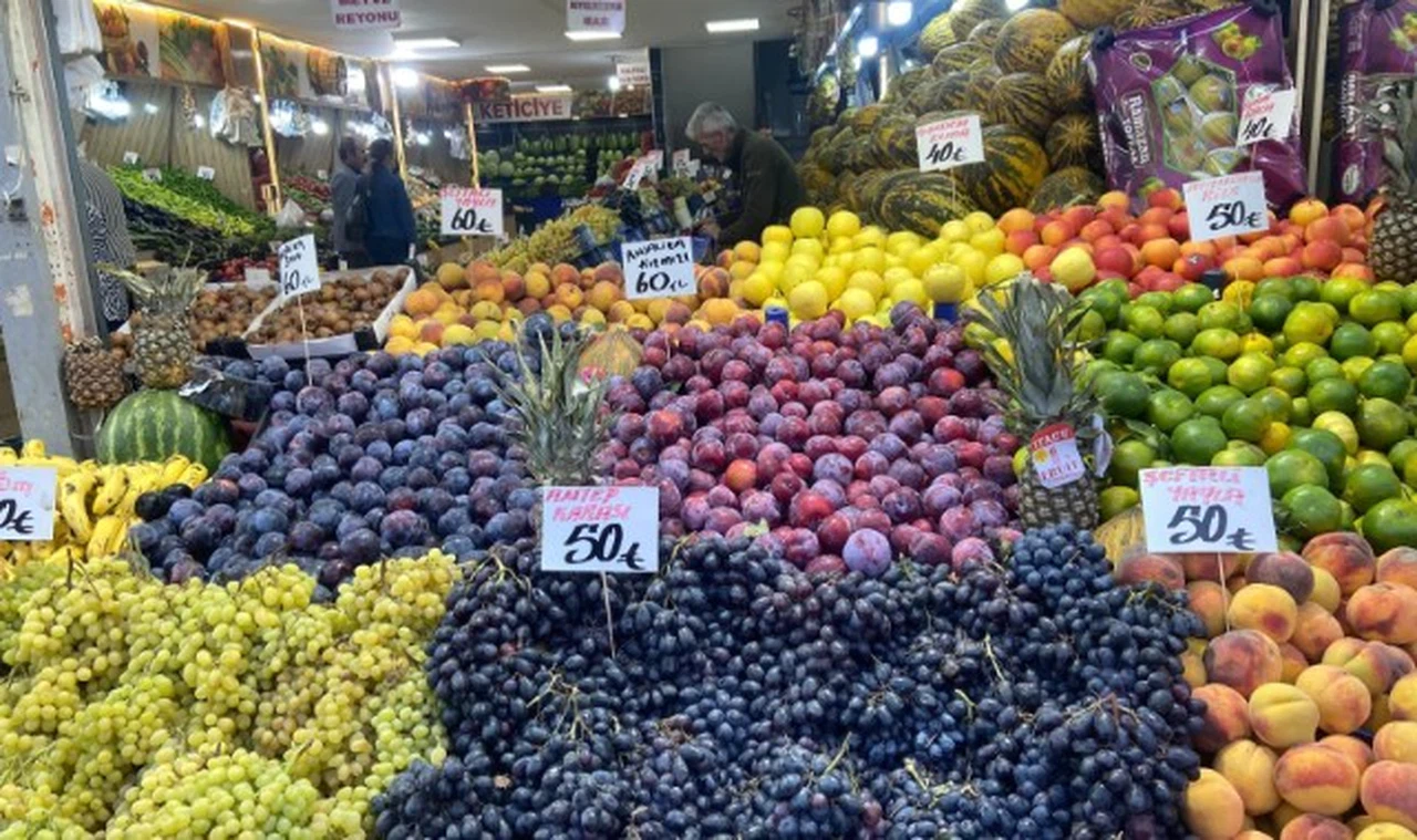 Sivas'ta sebze ve meyvede Hal'in ateşi düşmüyor