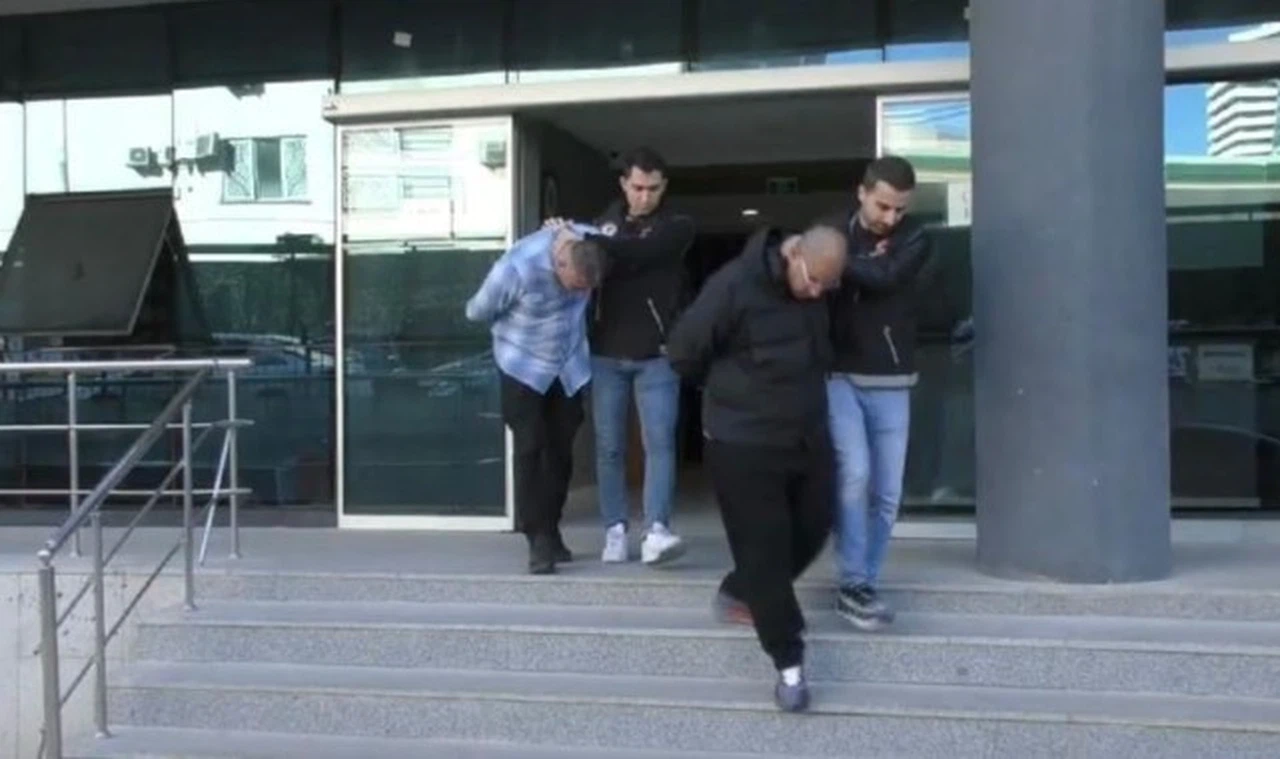 Uyuşturucu Operasyonu Binlerce Kişiyi Zehirlenmekten Kurtardılar