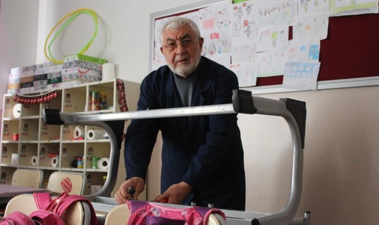 Öğretmen emekli olmaz dedirtti