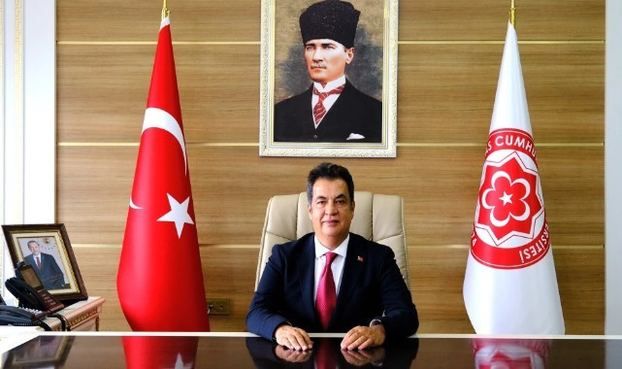 Sivas Cumhuriyet Ünüversitesi Rektörü Prof. Dr. Ahmet Şengönül'ün 10 Kasım Atatürk'ü Anma Günü Mesajı