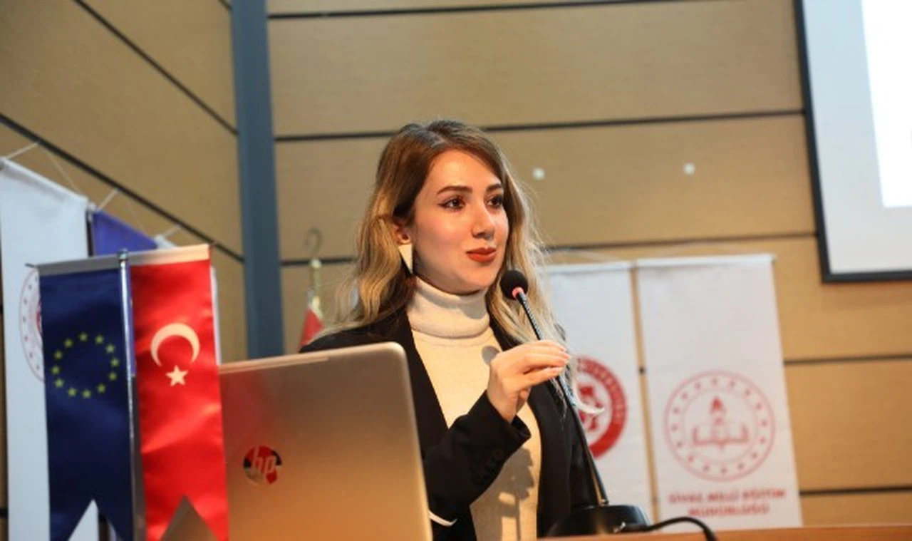 Sivas Kent Konseyi'nden Mutlu Çocuk Konferansı