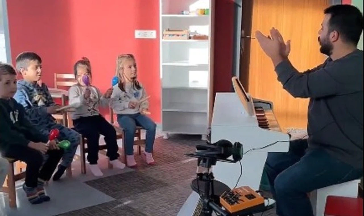 Sivas'ta belediyeden çocuklara müzik eğitimi