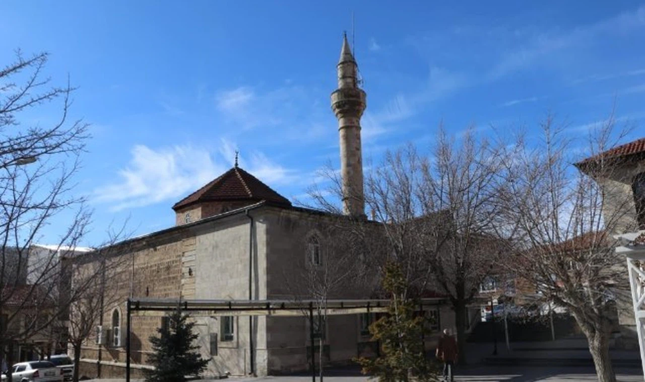 6 asırlık cami açılıyor