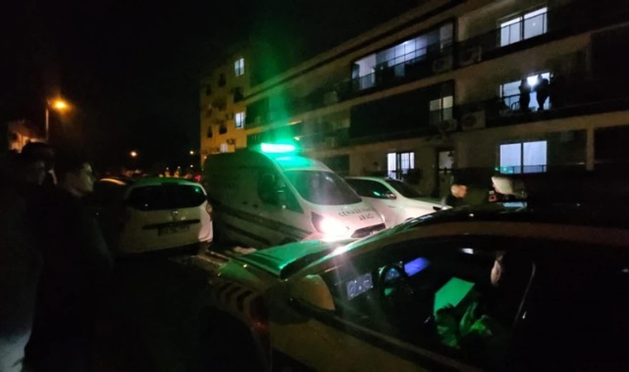 Evinde Silahla Vurulmuş Halde Ölü Olarak Bulundu