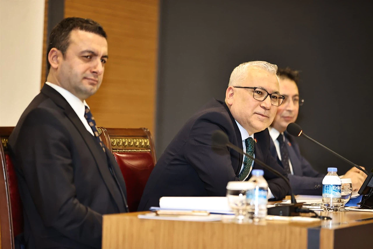 Sivas Valisi'nden su için dua