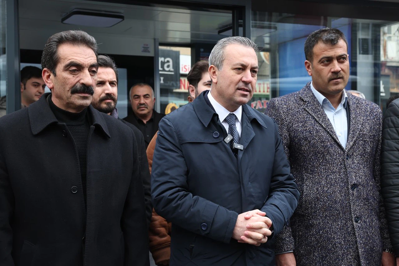 Sivas’ta Yeni Akıllı ve Kapalı Duraklar Hizmete Girdi