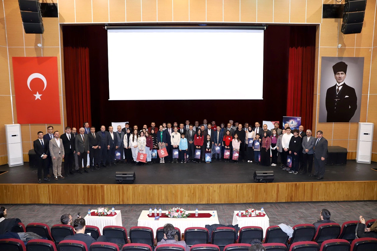 Sivas'ta TEKNOFEST Bilgilendirme Toplantısı Düzenlendi