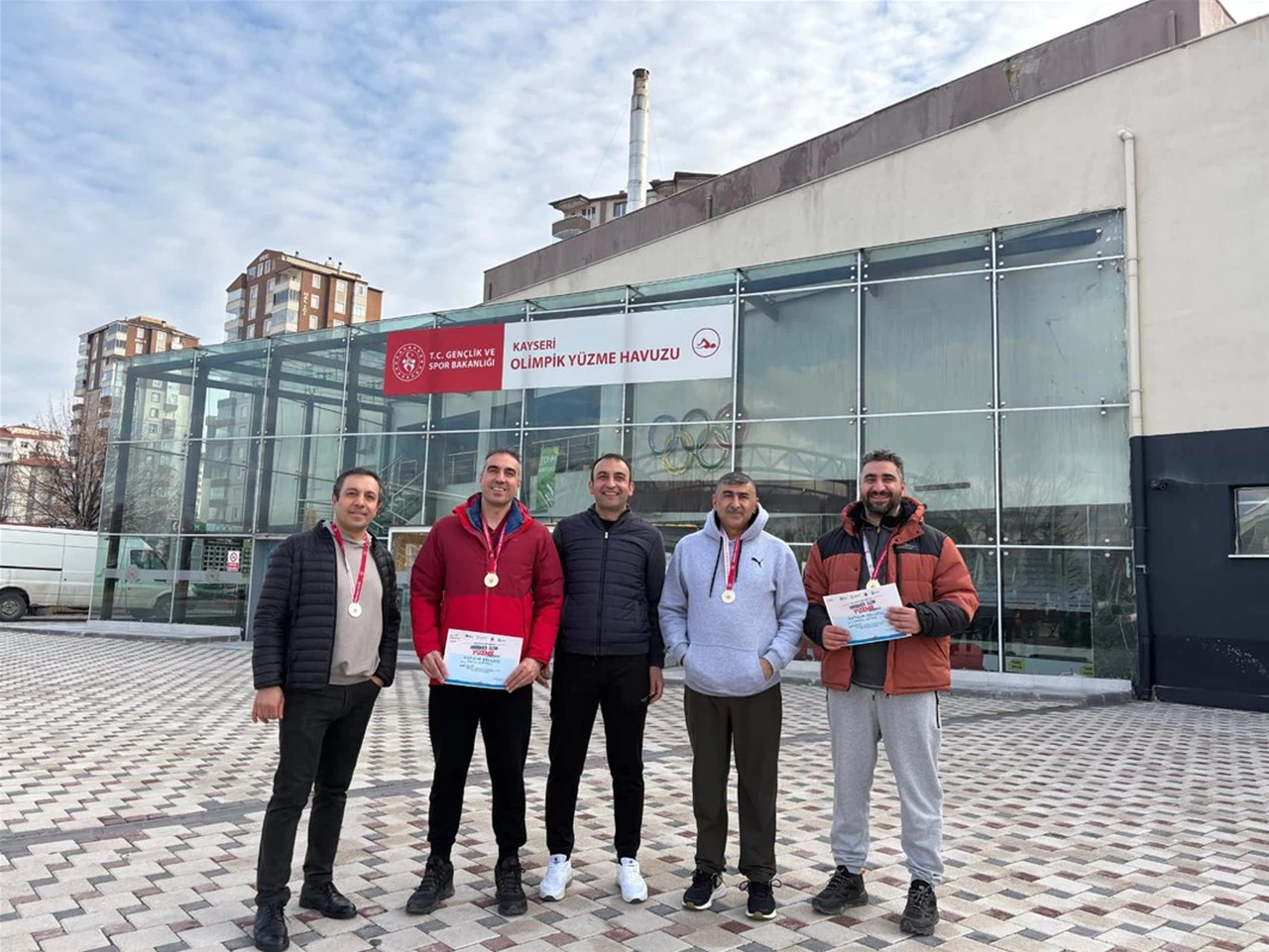 Sivaslı sporculardan madalya yağmuru