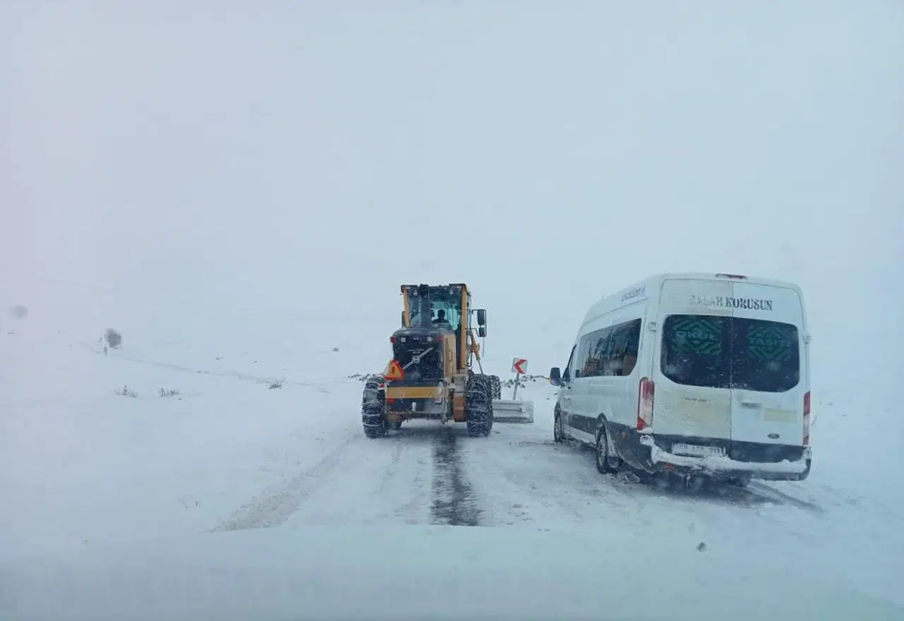 Sivas'ta 374 Köy Yolu Kapalı