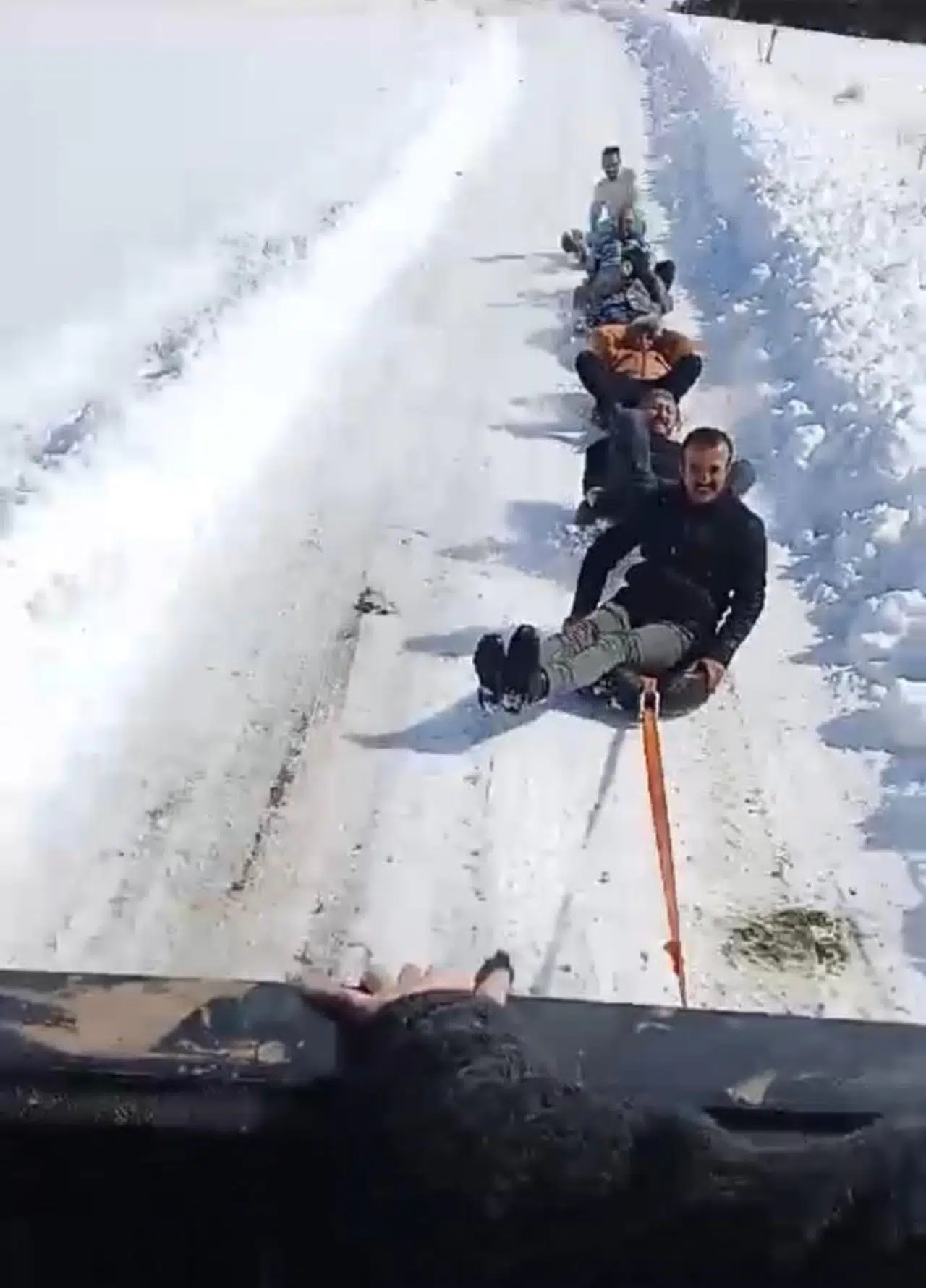 Karın Tadını Bu Defa Yetişkinler Çıkardı