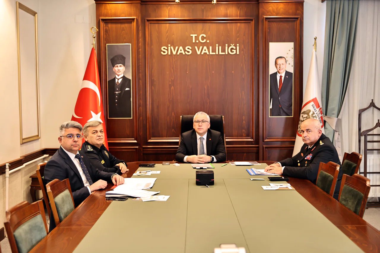 Sivas Valisi Yılmaz Şimşek, "2025 Aile Yılı" Toplantısına Katıldı