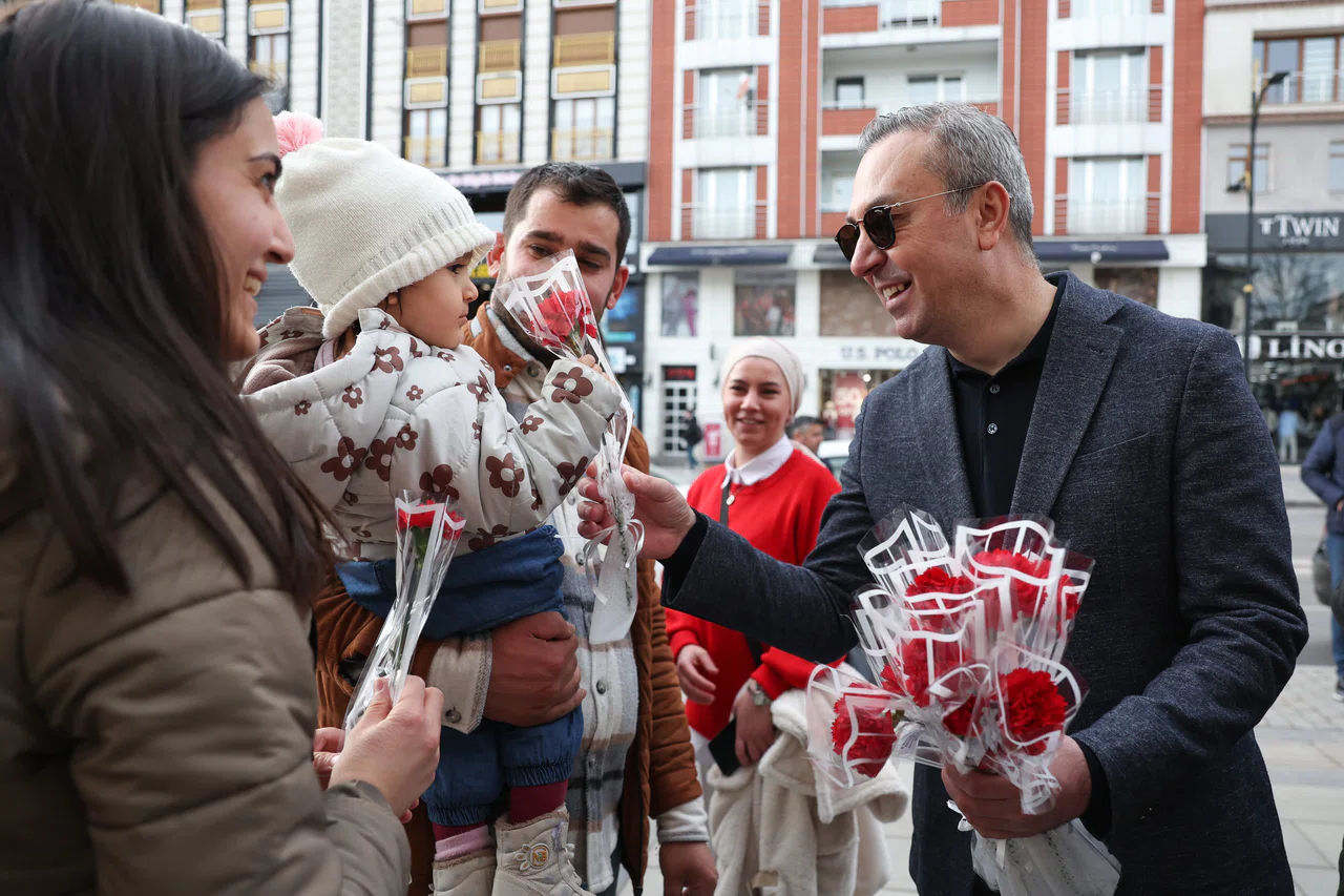 Sivaslı Minikler Teknolojiye Davetli