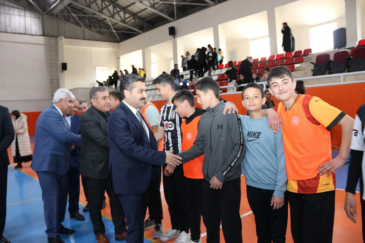 Gürün’de Geleneksel Çocuk Oyunları Şenliği düzenlendi