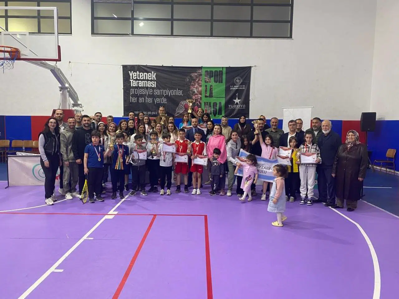 Vakıf okulundan spor başarı