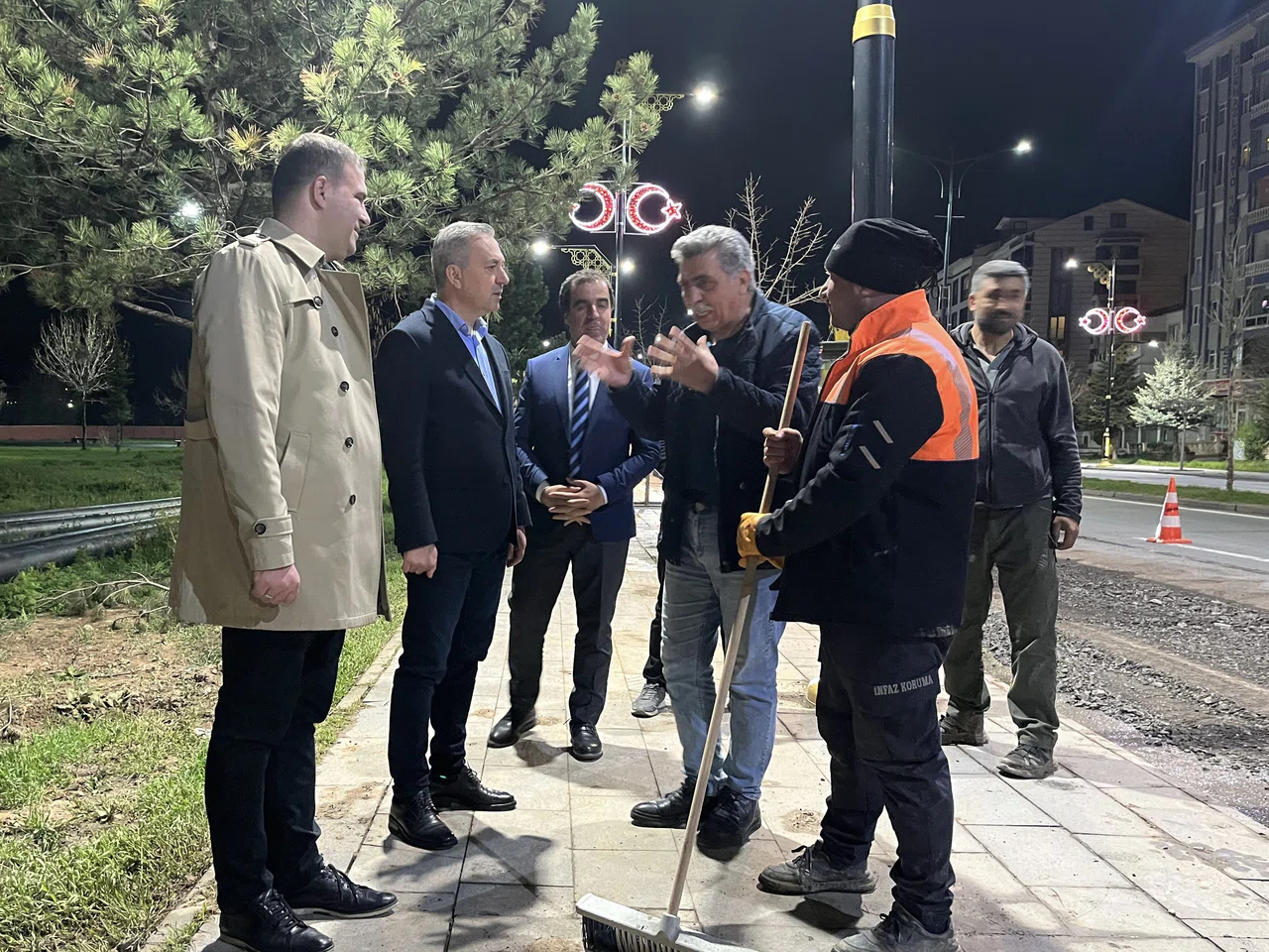 Başkan Uzun su hattı çalışmalarını gece yerinde inceledi