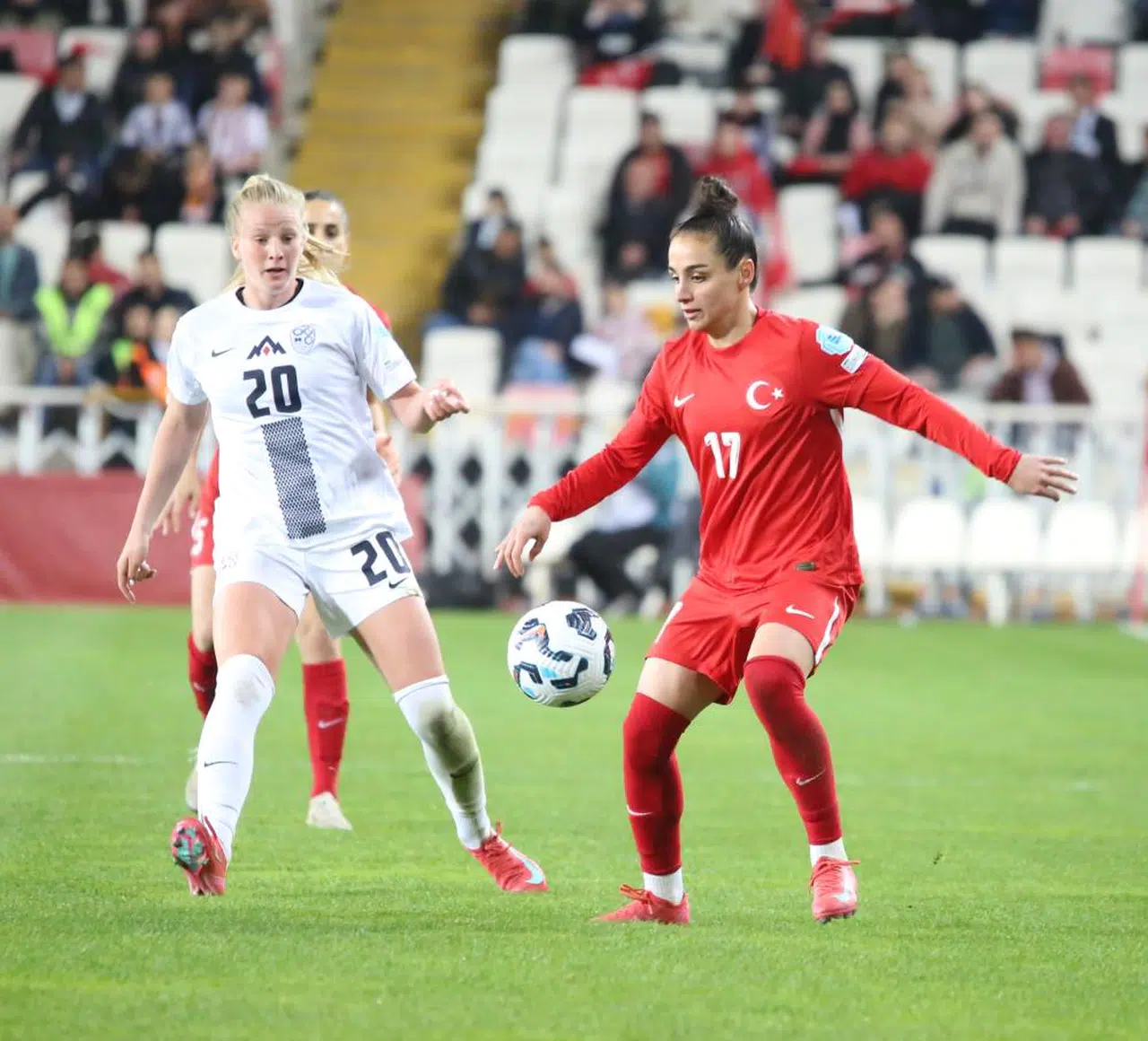 Kadınlar Milli Takımı Slovenya'ya Tek Golle Mağlup Oldu.