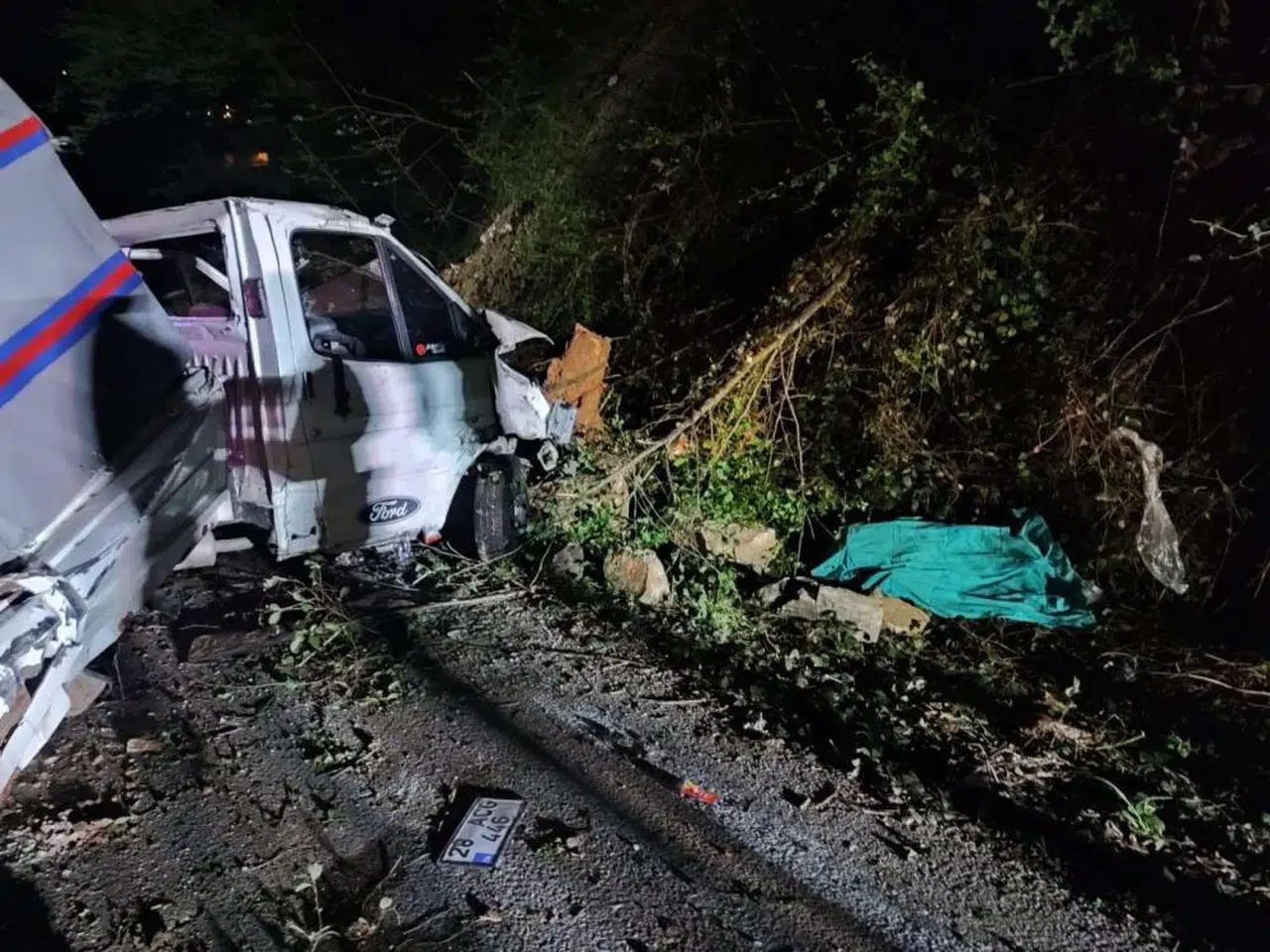 Feci Kaza 1 Ölü 1 Yaralı 150 Metrelik Uçuruma Yuvarlandı