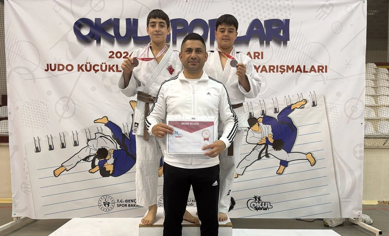 Sivas'a altın gurur! Davut Gez Türkiye şampiyonu